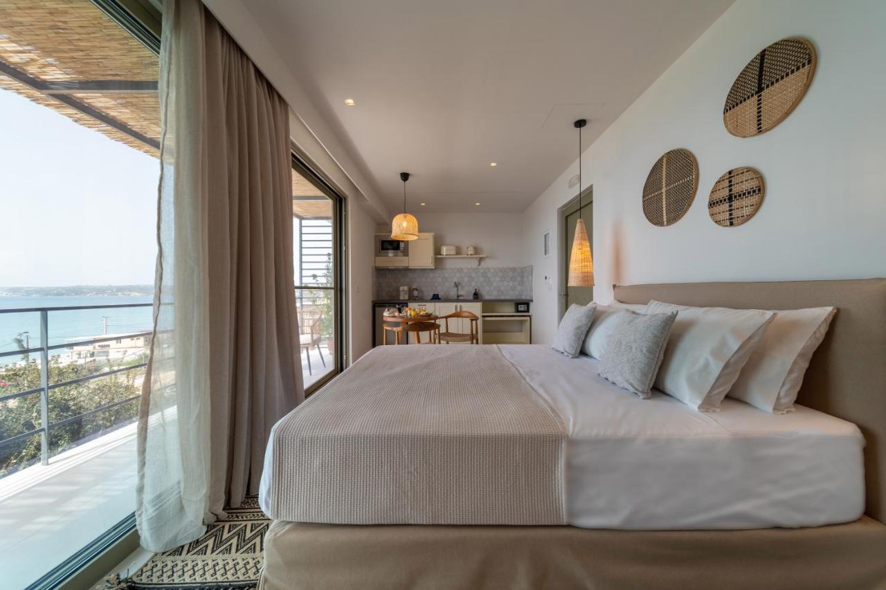 Thea Beachfront Suites In Lourdas Beach Lourdata (Kefalonia) Exterior foto